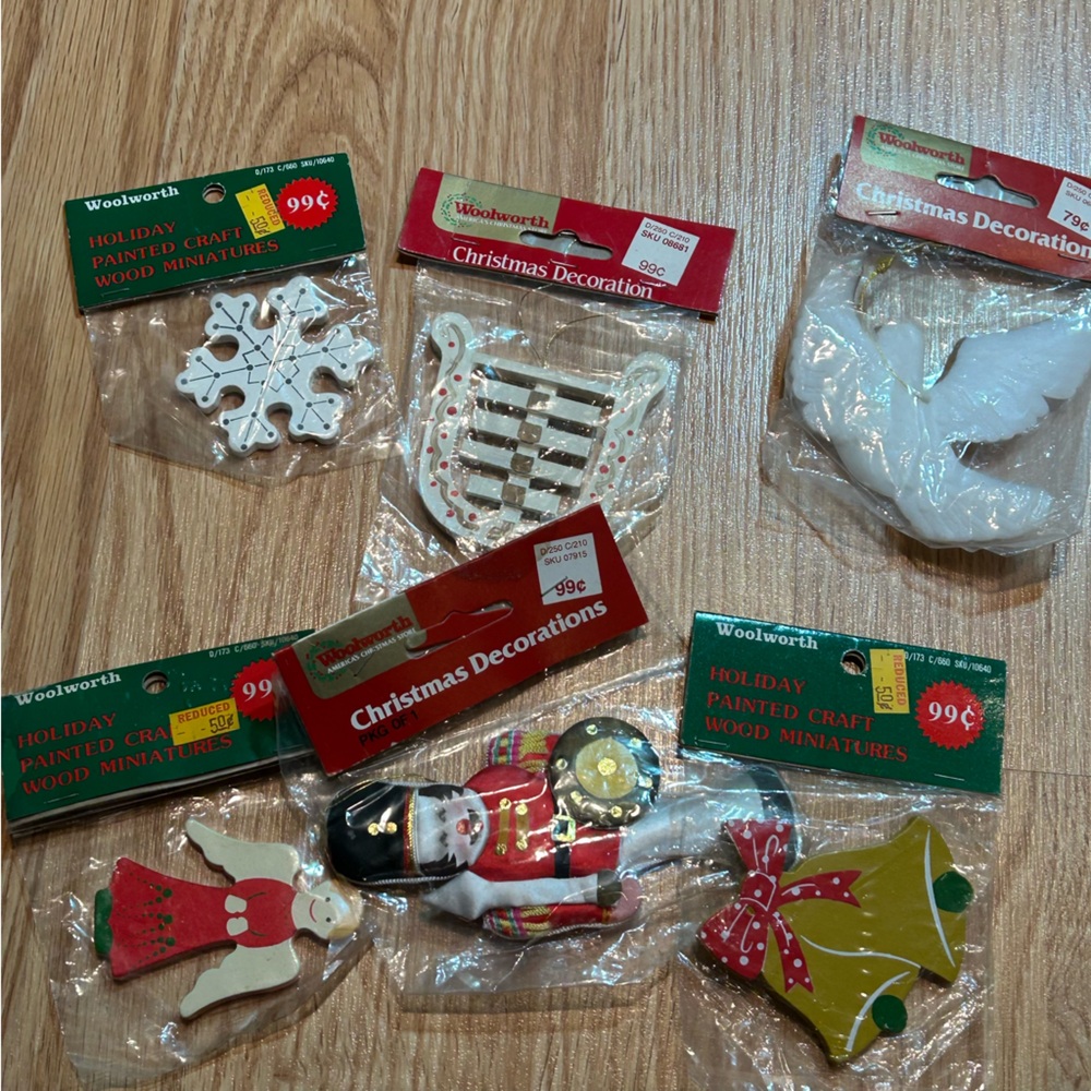 NWT Woolworth Christmas wooden‎ miniatures decorations